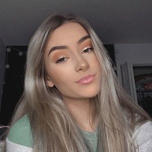 Meet your Posher, Cambri